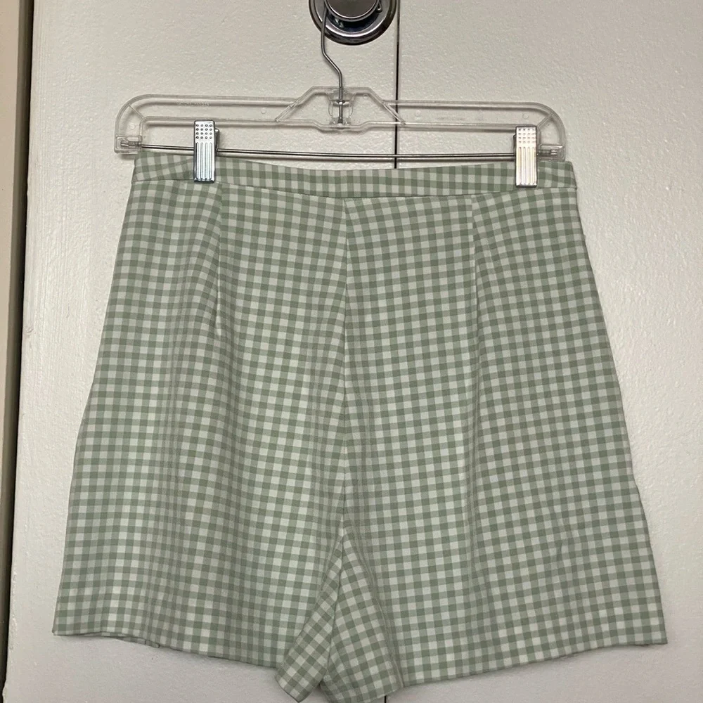 Green and White Plaid SKORT - Picture 3 of 4